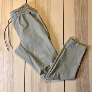 Lululemon License to Train Pant 30”